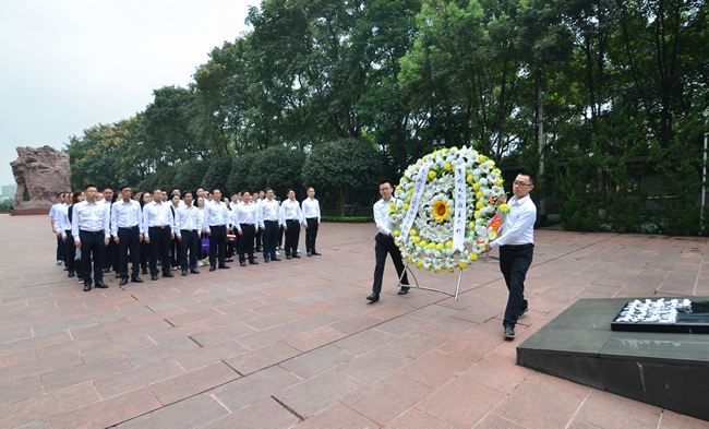 19132d23f42e581dd7cec161eaad8612 3.jpg