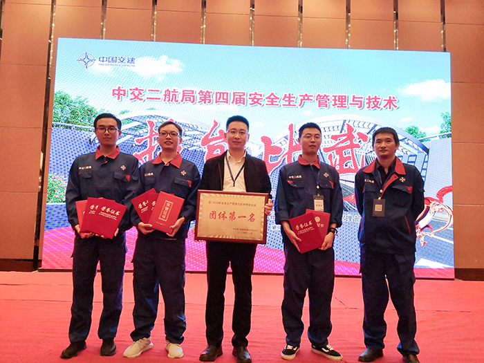 47f6ec25997b97543b1785051f58caa7 »ñ½±ºÏÓ°.jpg