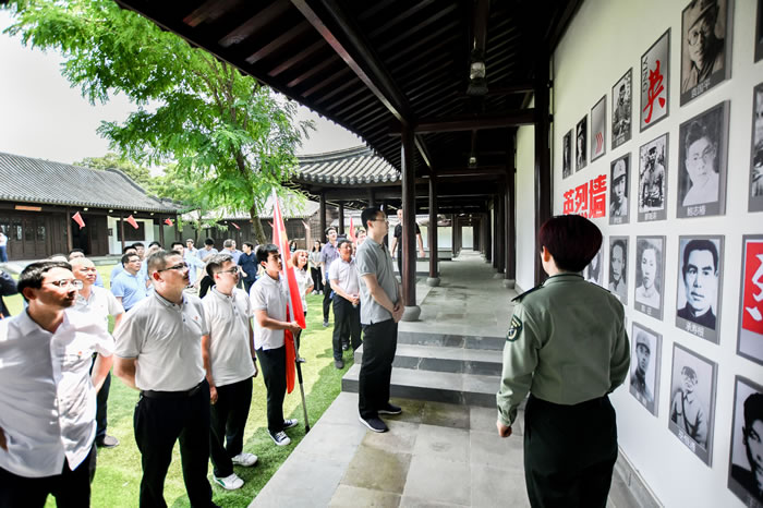 93aa9fbf6a7b643e9b1b237dc171cf1c 1.jpg