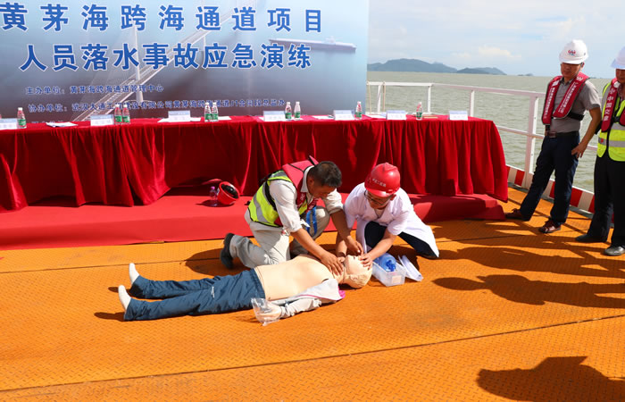 b56c884e7a300712e3086ad3c4ca7f7d 3.jpg