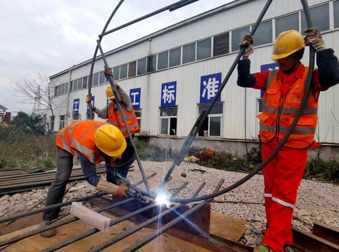 8e5b0cc63f63e67232aeb49906db4c1c 3.jpg