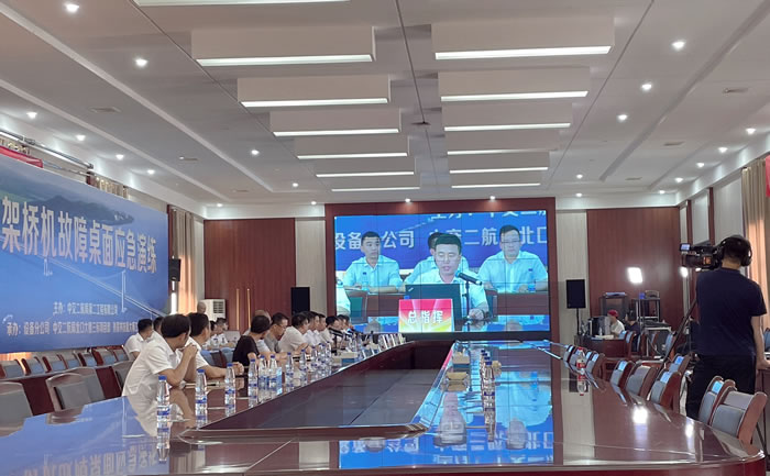 327ddf0c1a369e7e52f3aab4e4ea77b1 ×ÀÃæÑÝÁ·.jpg