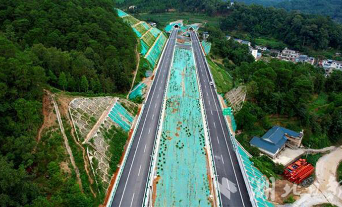 22227f2b98c09fba6df4dae908144830 ºþ±±ÈÕ±¨£º1xBETÁ¢¹¦ÔÆÄÏ ÎÄÂé¸ßËÙ¹«Â·È«ÏßÊÔͨ³µ 2021.7 (1).jpg