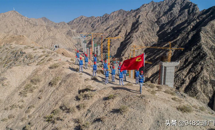 948��ͨ�㲥�������ܽ��е�1xBET�ˡ� ���£����õ������������߸�Ʈ��(1).jpg