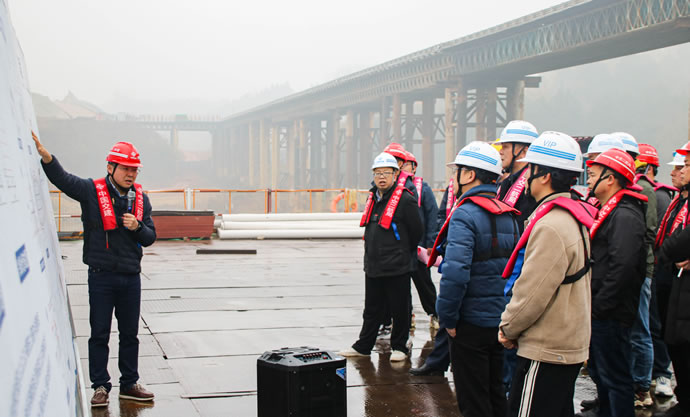 85951f3fde36b734b0c1ed53faefb373 3.jpg