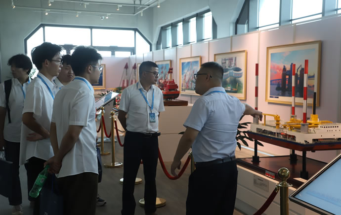 d673a404f4bc5a77a854b9e0b2dde52b 3.jpg