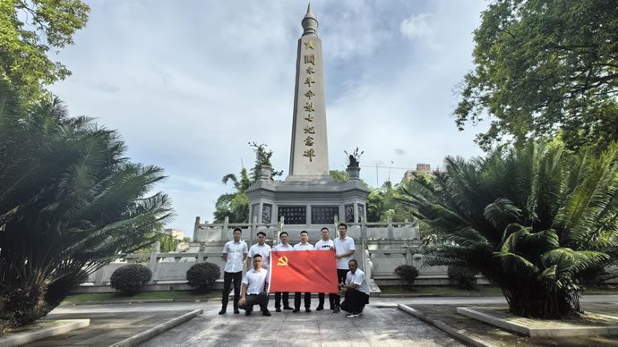 304d1b75bdf92e261cff68c1d5e1453e 2.jpg