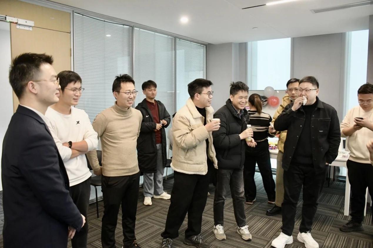 1742286926732 0216035635