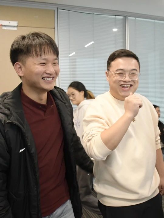 1742286940137 0216035636