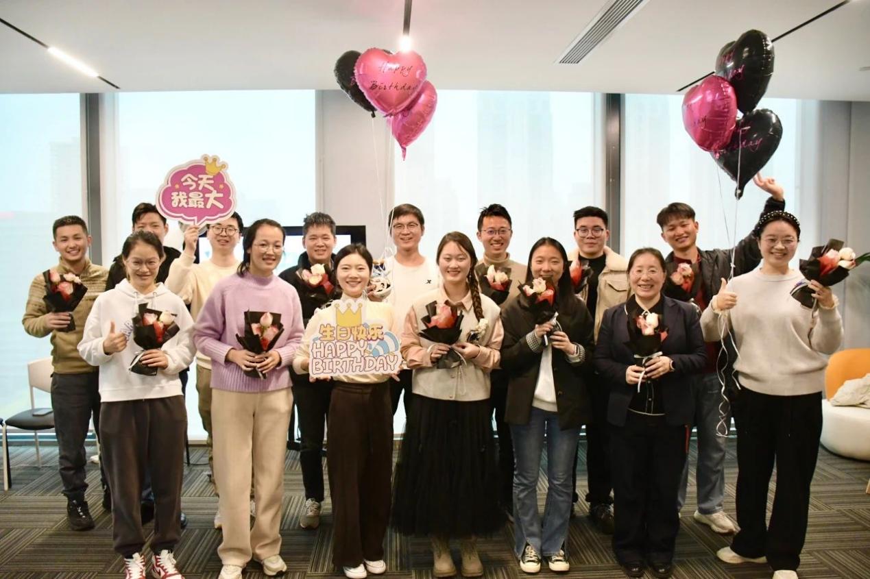 1742287072392 0216035647