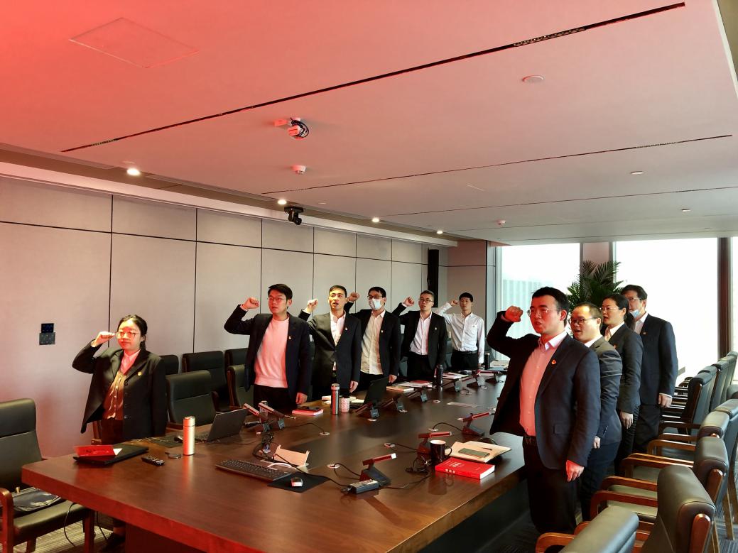 1820194697 1820194697