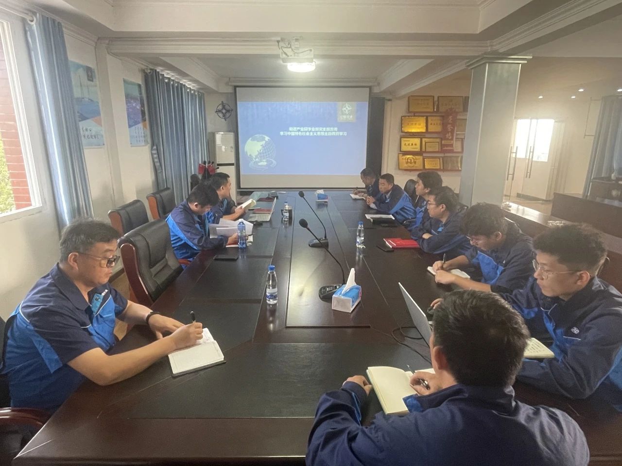 210cfb14bf79a8af43b71431e92d6b4d