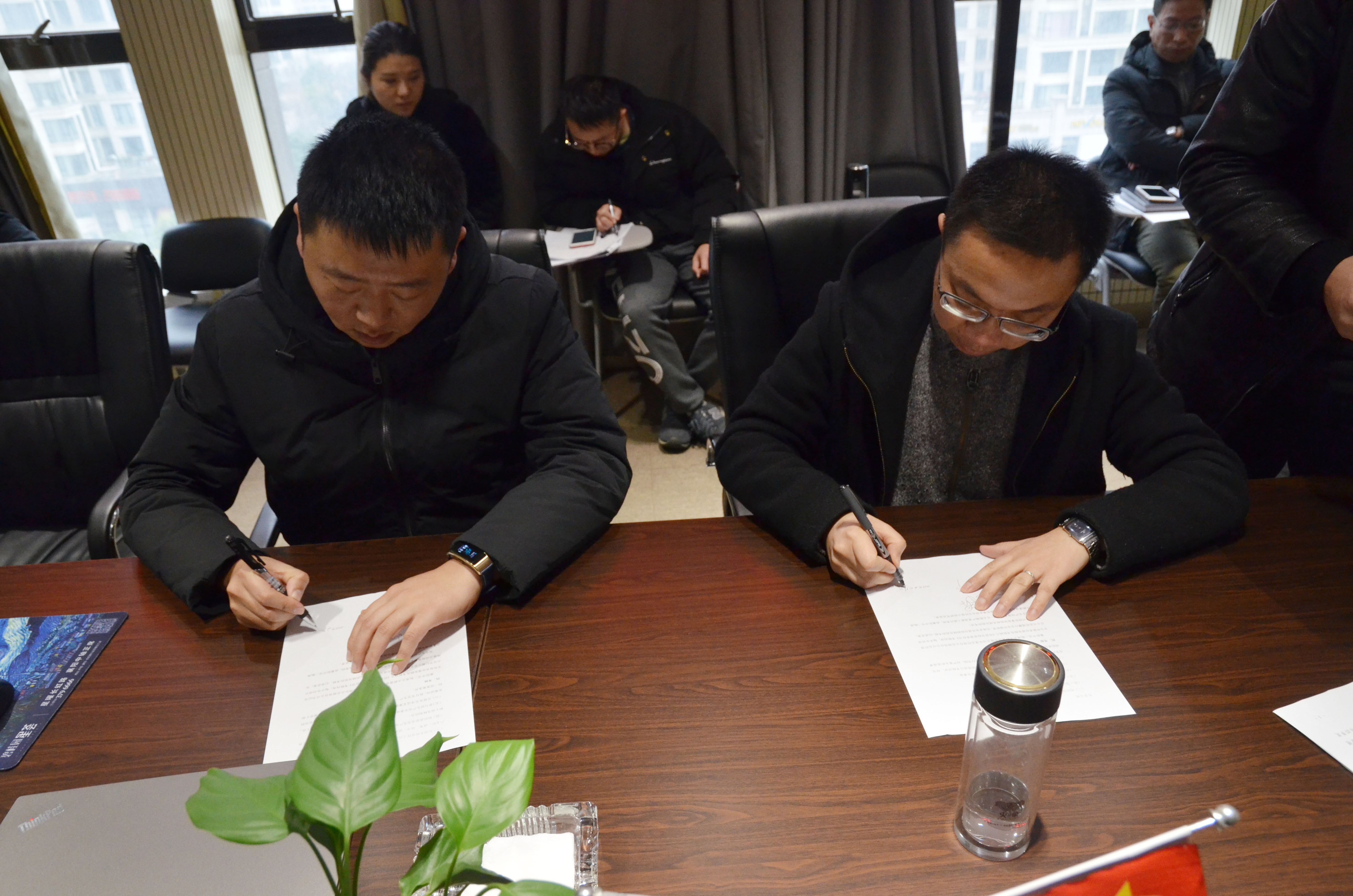 ������ǩ��