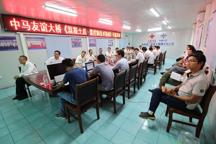 186c9399dc8ff2bc21f71ebcc3abd4df Ö¸ÄÏÅàѵ.JPG